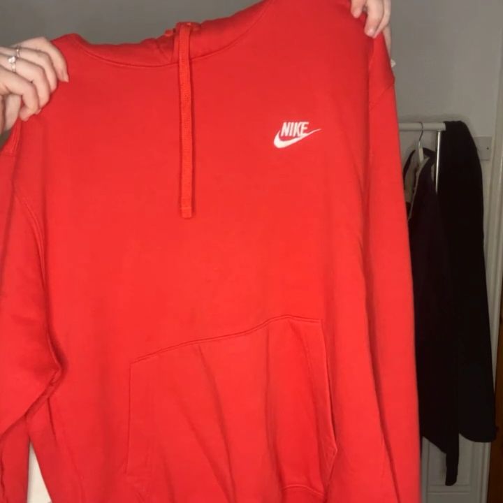 Nike NIKE HOODIE - SIZE M  product image