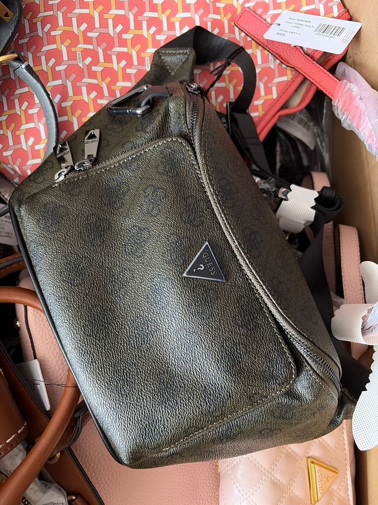 Guess Guess Black Leather Crossbody Bag product image