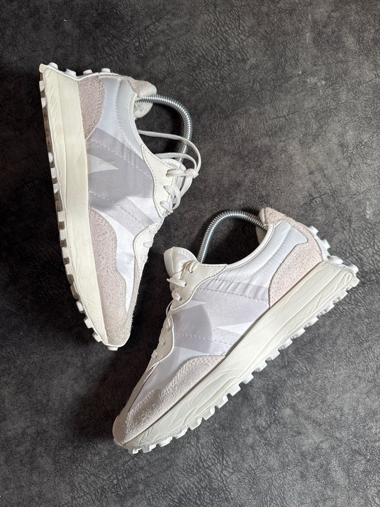 New Balance New Balance 327 White Grey Cream Unisex trainers size uk 5  product image