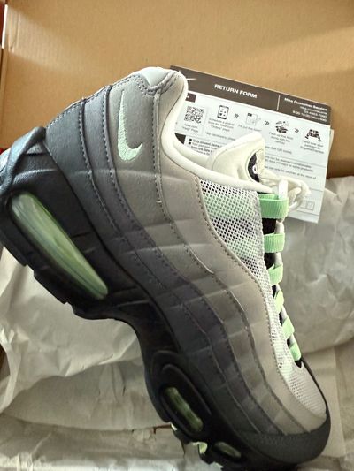 Nike 95 fresh mint new boxed