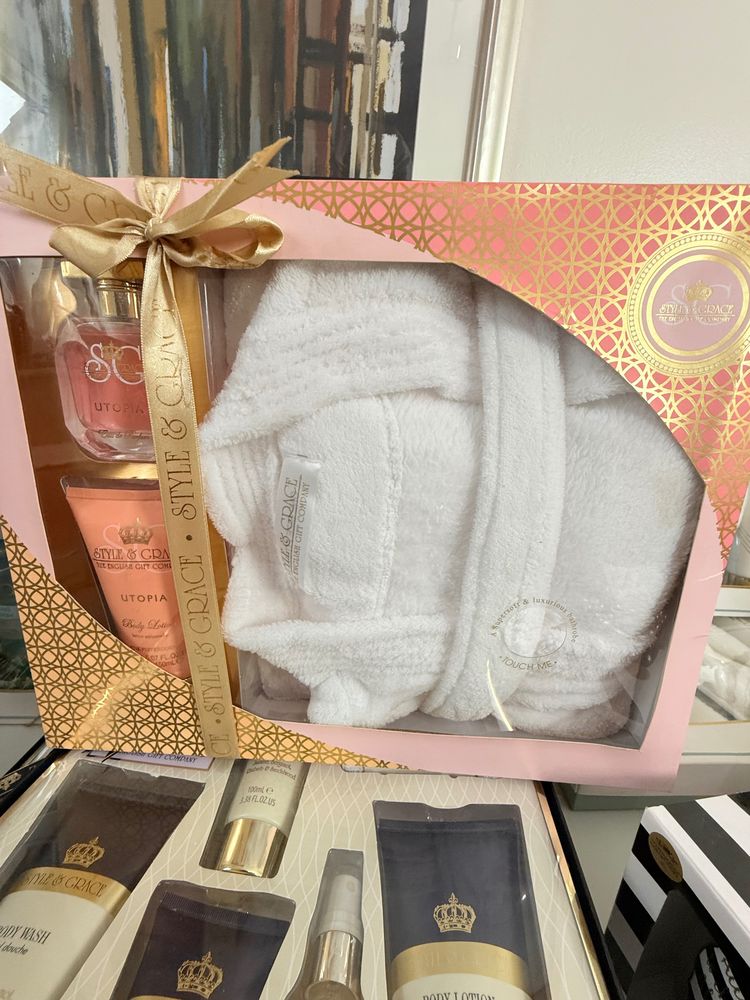 Sofitel & Grace Utopia Bathrobe And Body Care Gift Set