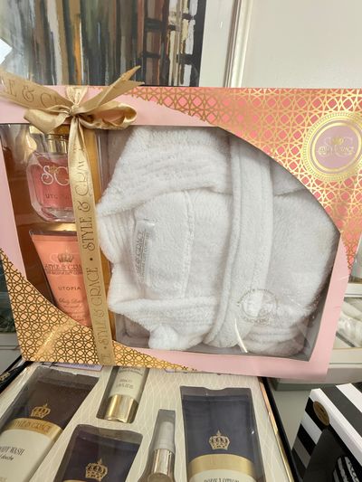 Sofitel & Grace Utopia Bathrobe And Body Care Gift Set
