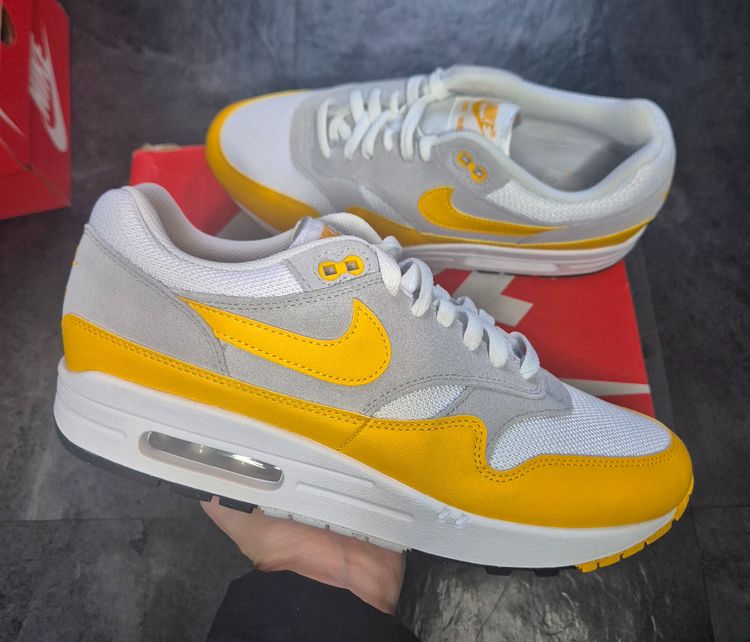 Nike Airmax 1 Essentials 