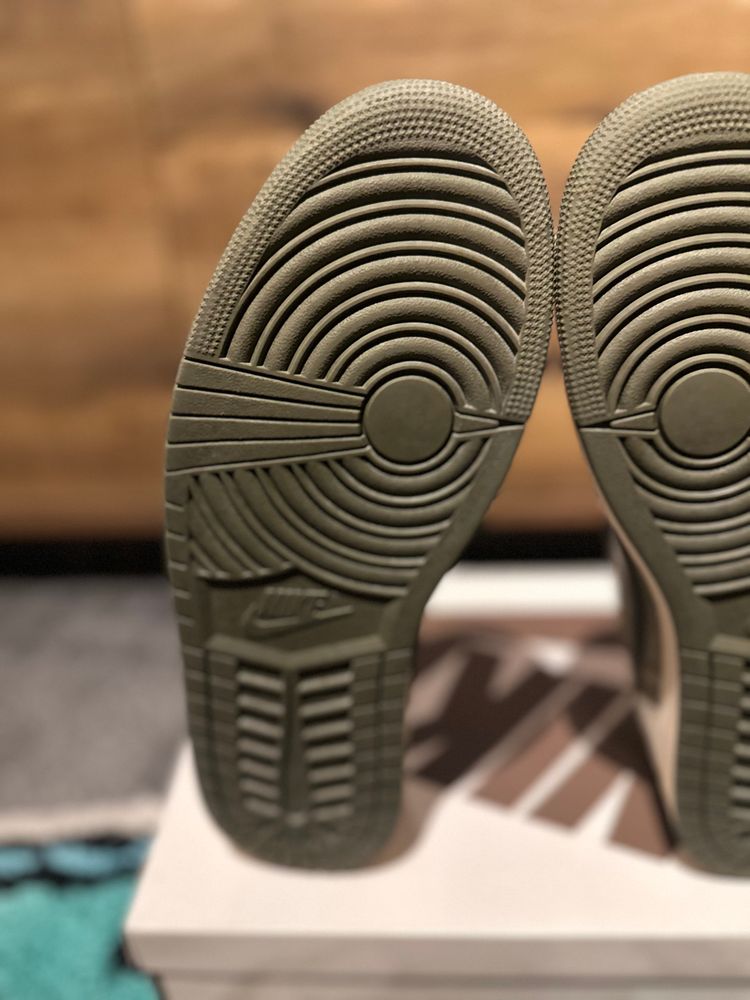 Nike Air Jordan 1 Travis Scott “Medium Olive” U.K. 10 image 4
