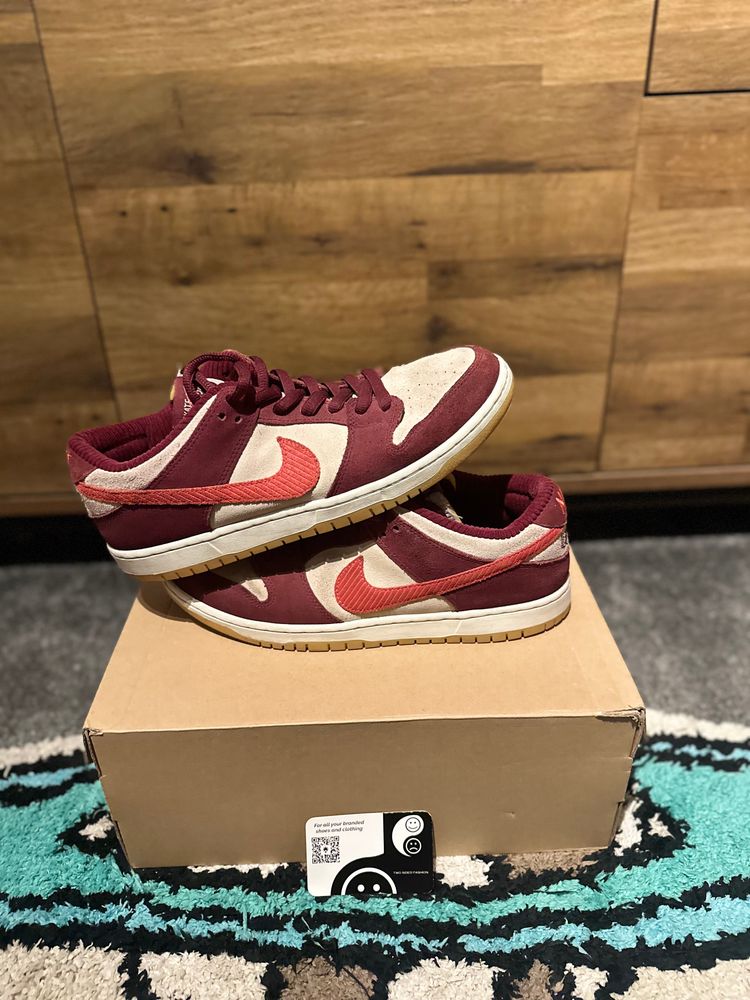 Nike dunk SB “Skate Like A Girl” U.K. 10 image 2
