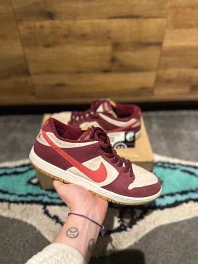 Nike dunk SB “Skate Like A Girl” U.K. 10