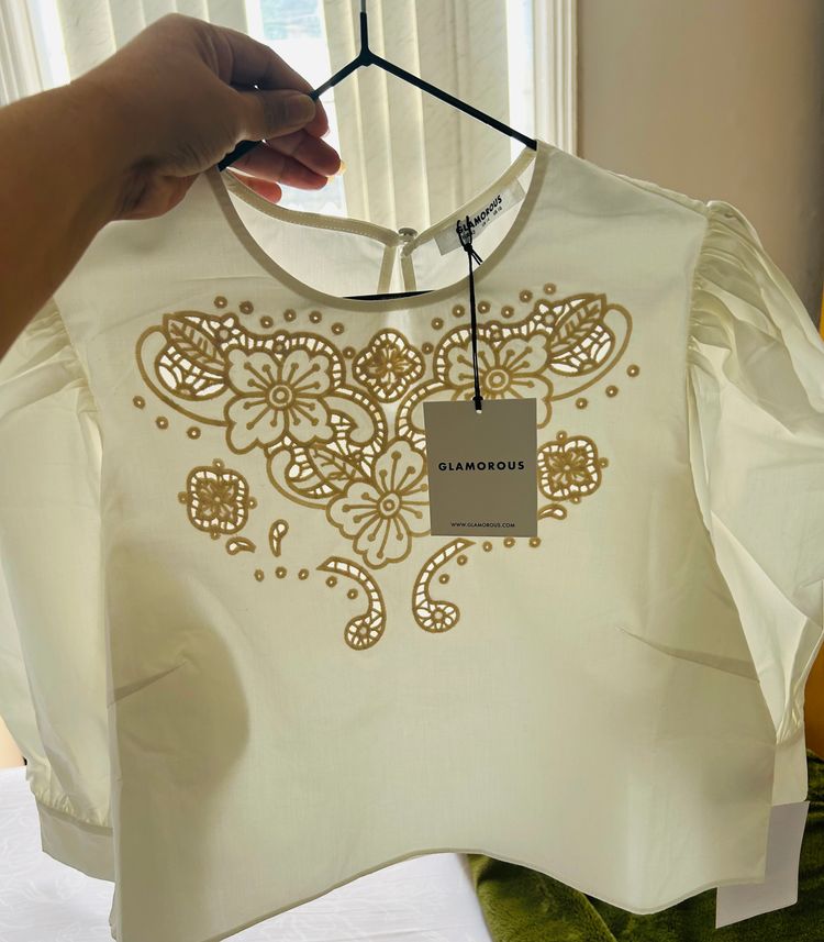 Glamorous Embroidered White Blouse 3