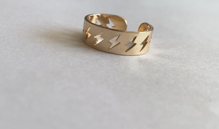 lightning bolt ring, one size fits all image 1