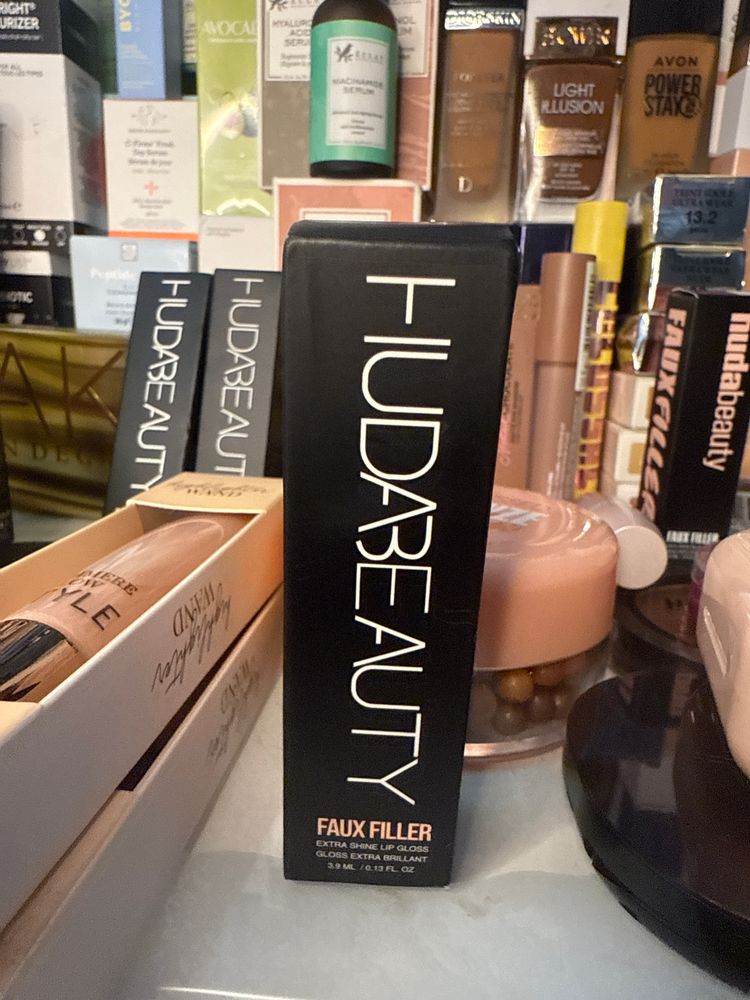 Huda Beauty Huda Beauty Faux Filler Extra Plumping Lip Gloss product image