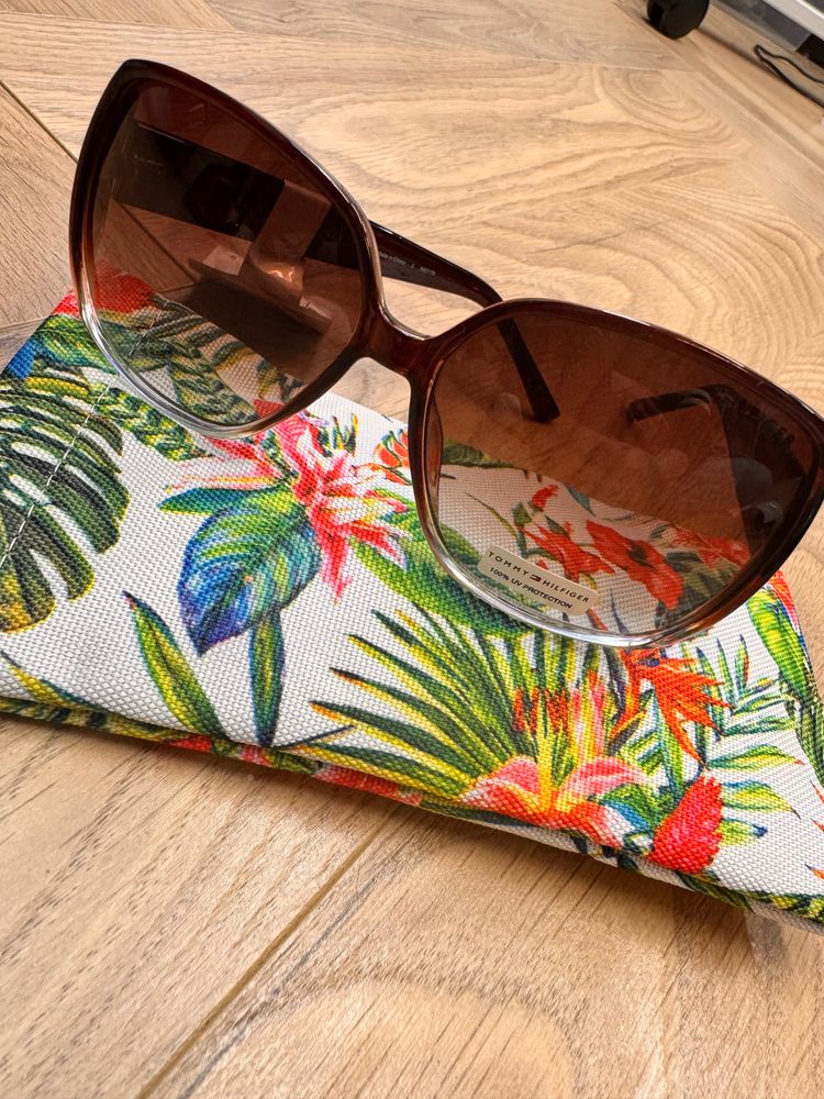 Tommy Hilfiger Sunglasses
