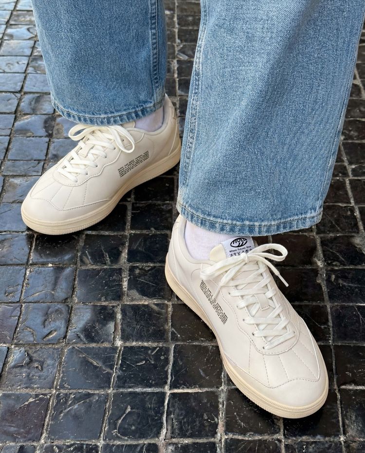 Flow - Off White - Mushroom 8