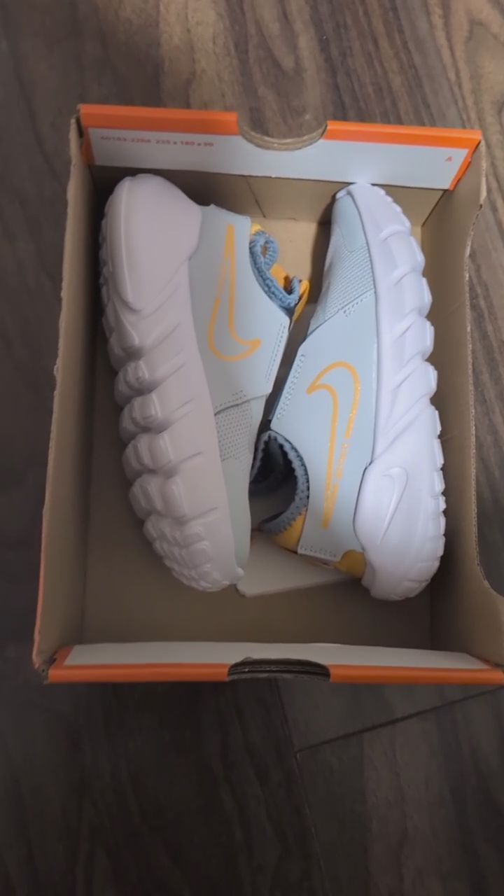 Nike Flex Runner image 1