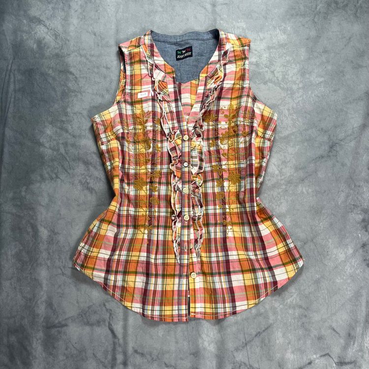 Jeans West sleeveless plaid shirt