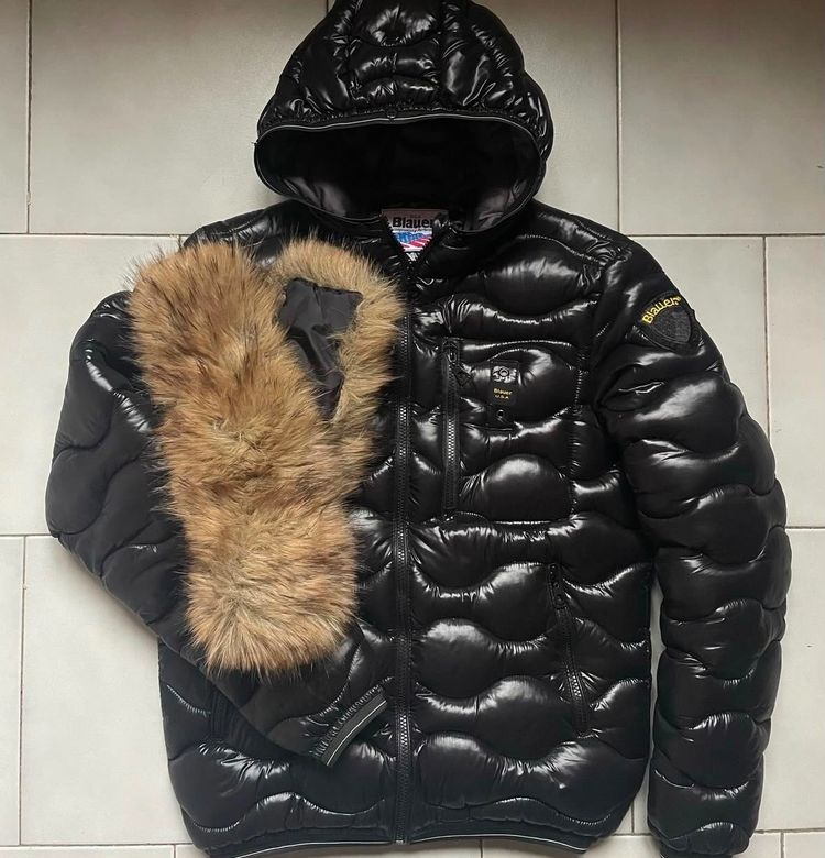 Blauer Puffer Jackets With Fur Hoods image 4