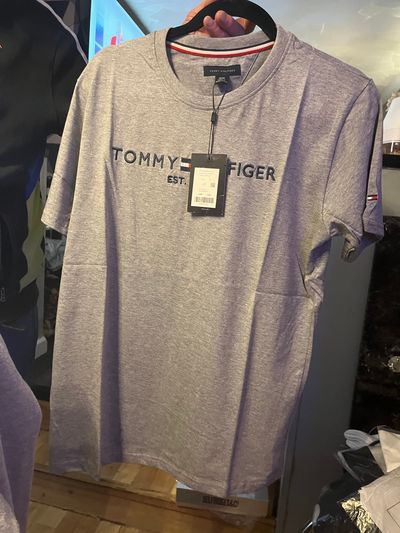 Tommy Hilfiger Grey T-Shirt