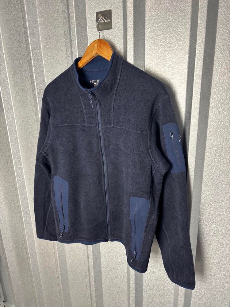Arc’teryx Navy Blue Fleece Jacket