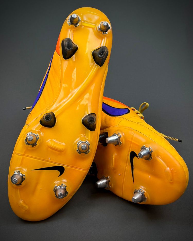 Hugo Lloris | Player-Worn Boots | 2014/15 | Tottenham image 3