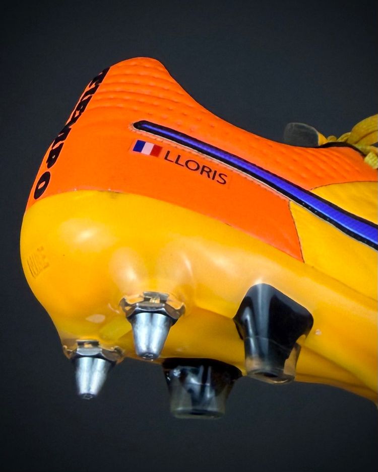 Hugo Lloris | Player-Worn Boots | 2014/15 | Tottenham image 9