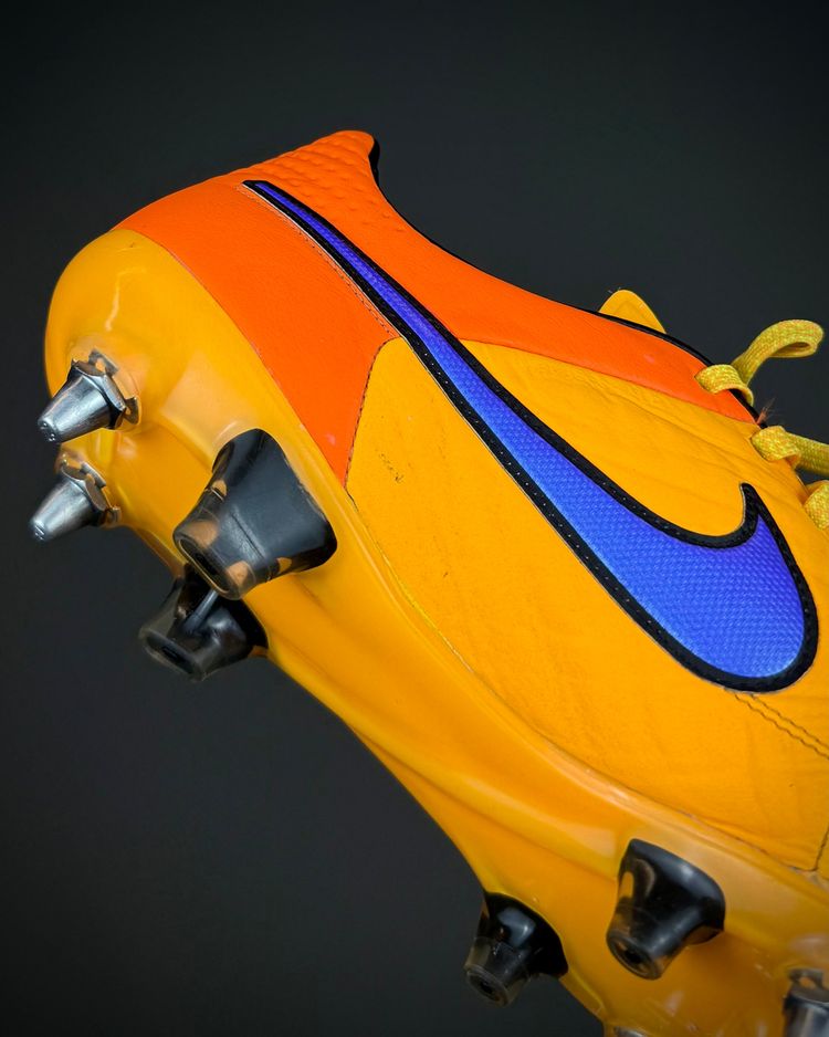 Hugo Lloris | Player-Worn Boots | 2014/15 | Tottenham image 8