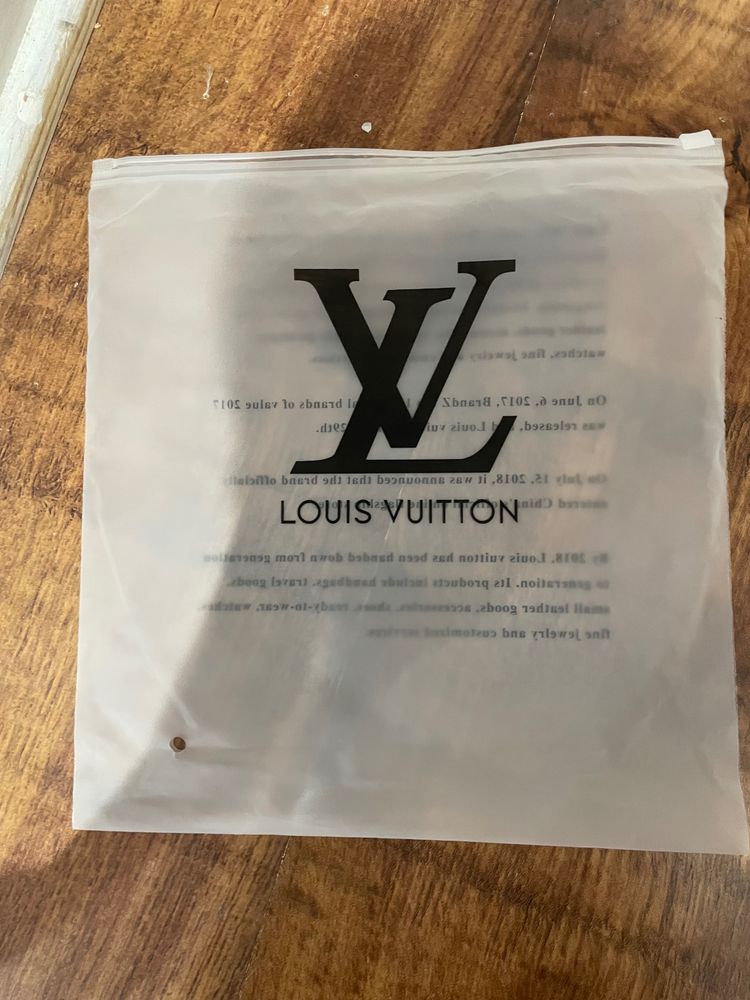 Louis Vuitton Black Beanie Hat imagen 3