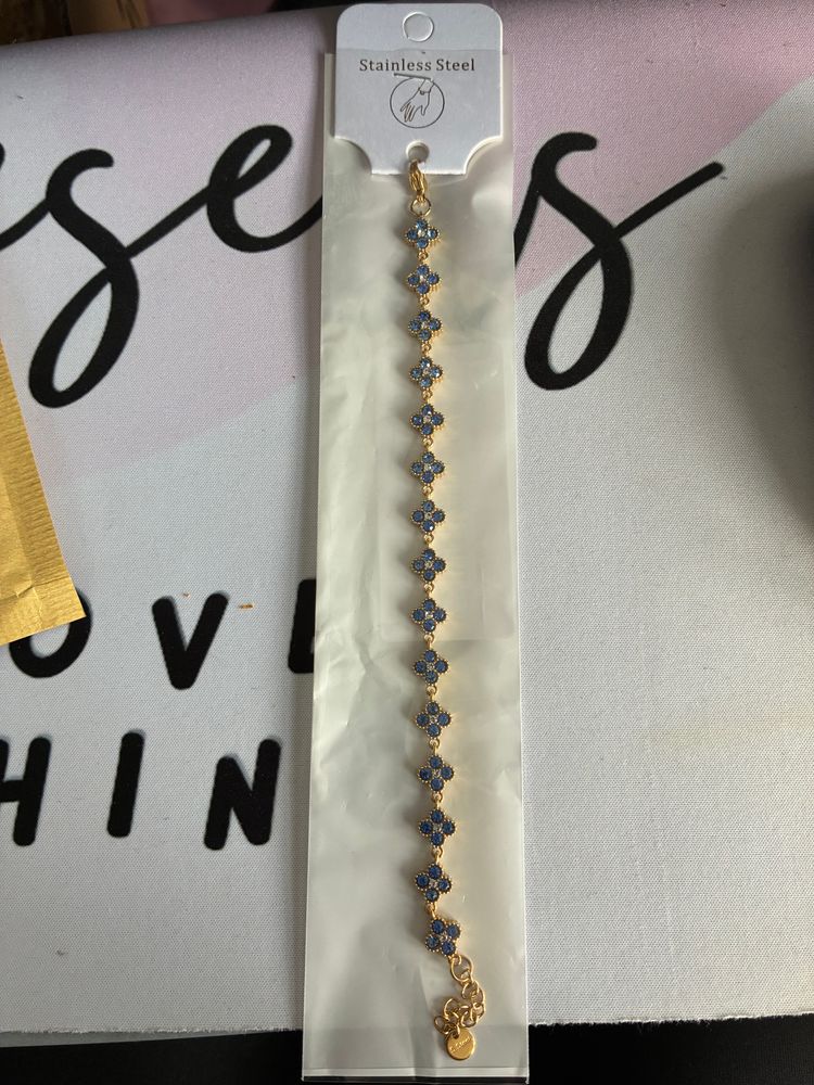 Other ✨ Gold-Tone Stainless Steel Bracelet with Blue Crystal Clover Links – Brand New product image