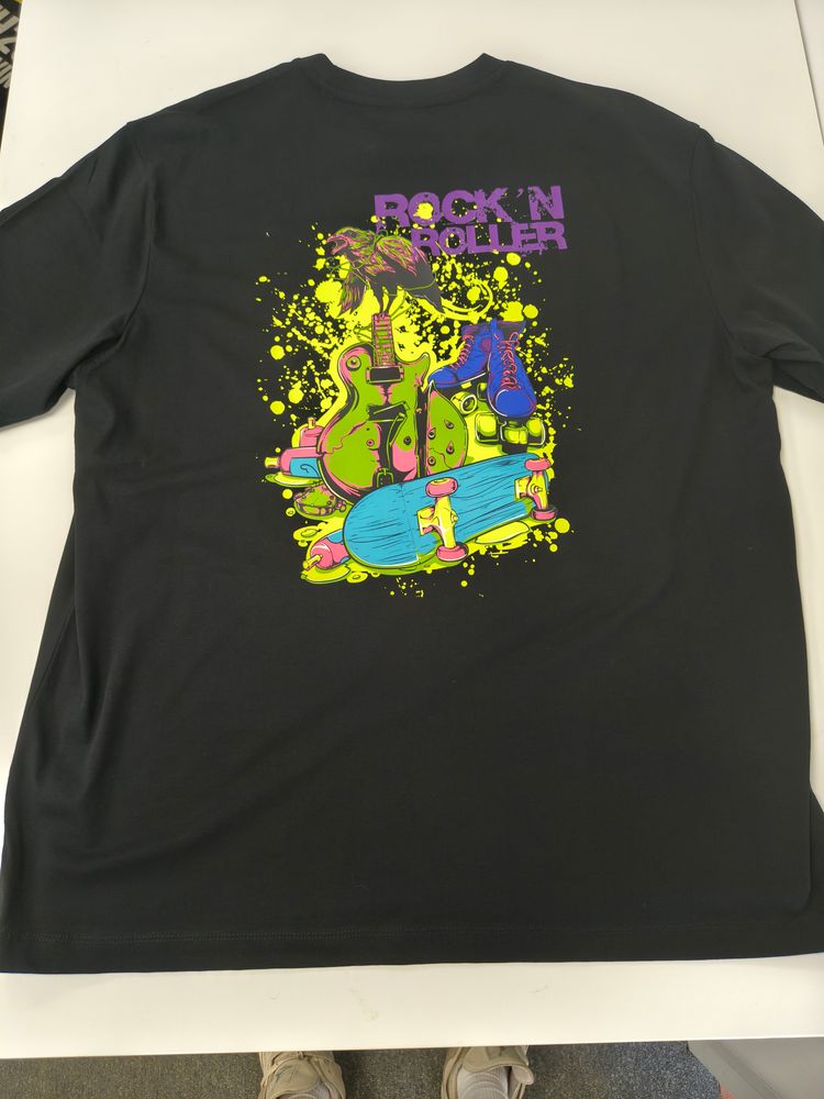 Zero13 Rock n roller Black T-Shirt. All sizes
