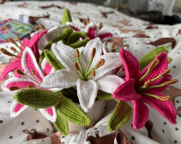 Crocheted Flower Bouquet image 3