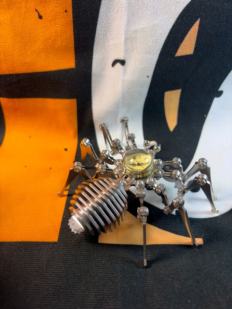 Metal Spider Clock 3