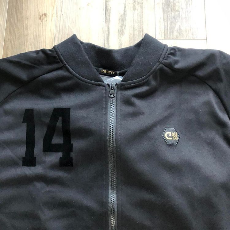 *BNWT* Cruyff Sports 14 Bomber Jacket, Black Gold *RARE* 3