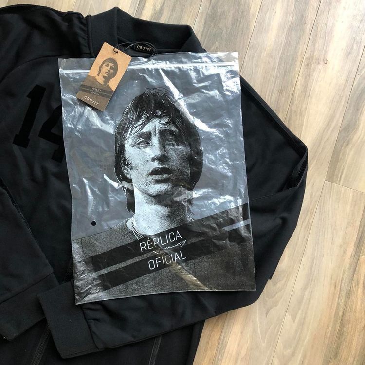 *BNWT* Cruyff Sports 14 Bomber Jacket, Black Gold *RARE* 2