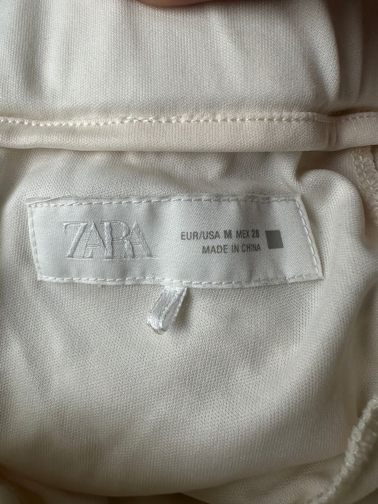 Immagine di BEST PICKS | small white old zara crochet trousers 4
