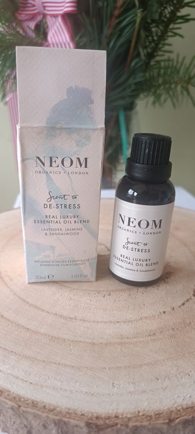 Neom Organics London Scent To De-Stress Real Luxury Essential Oil Blend