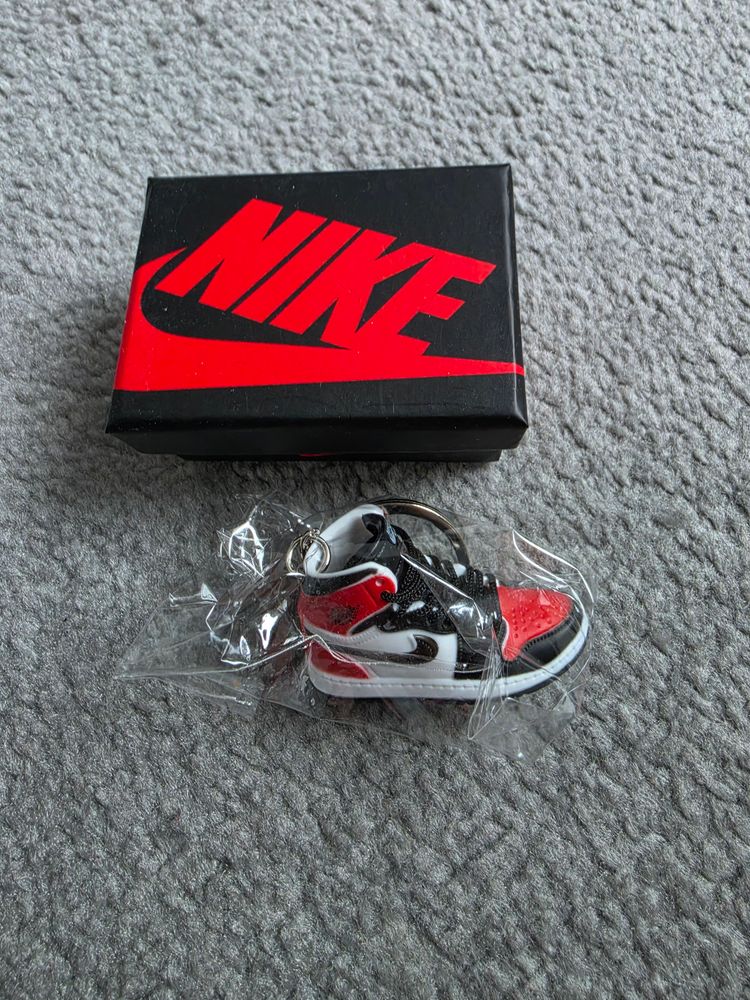 Immagine di Nike Mini Sneaker Keychain 2