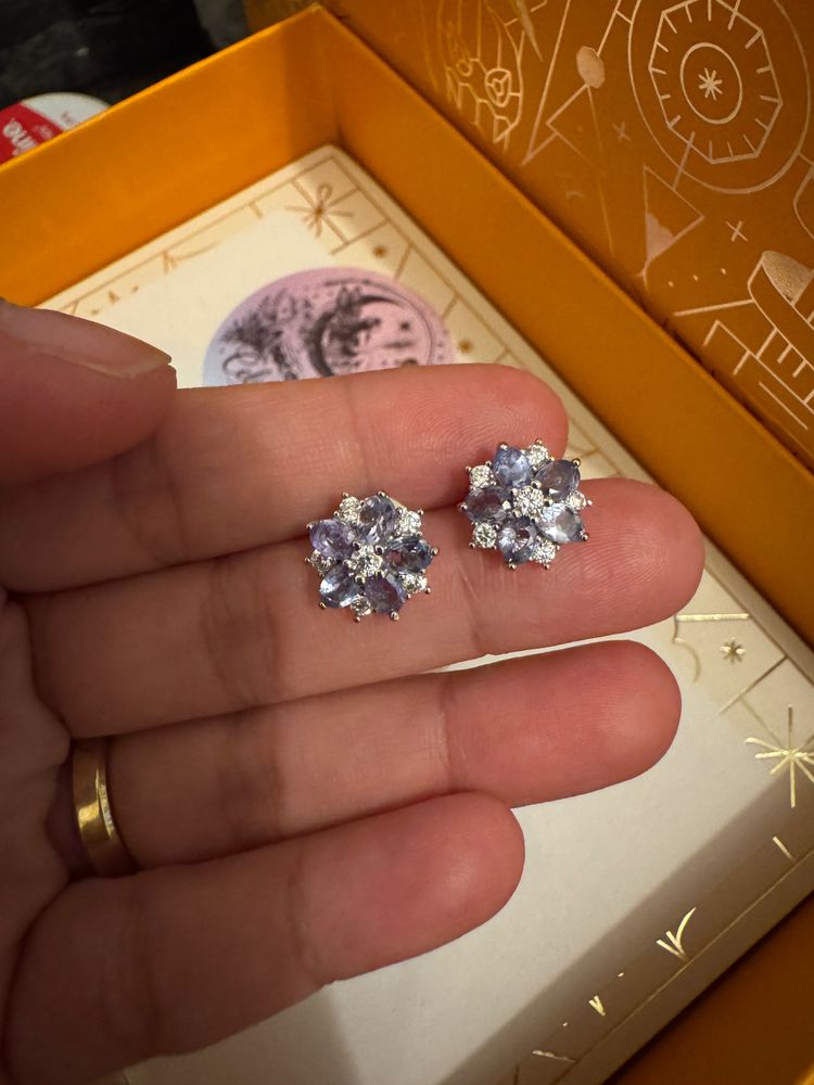 Immagine del prodotto Other Silver-Tone Floral Stud Earrings With Purple And Clear Stones