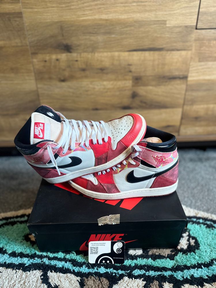 Jordan 1 Retro High “Spider-Man Across the Spider-Verse” U.K. 8.5 obraz 2