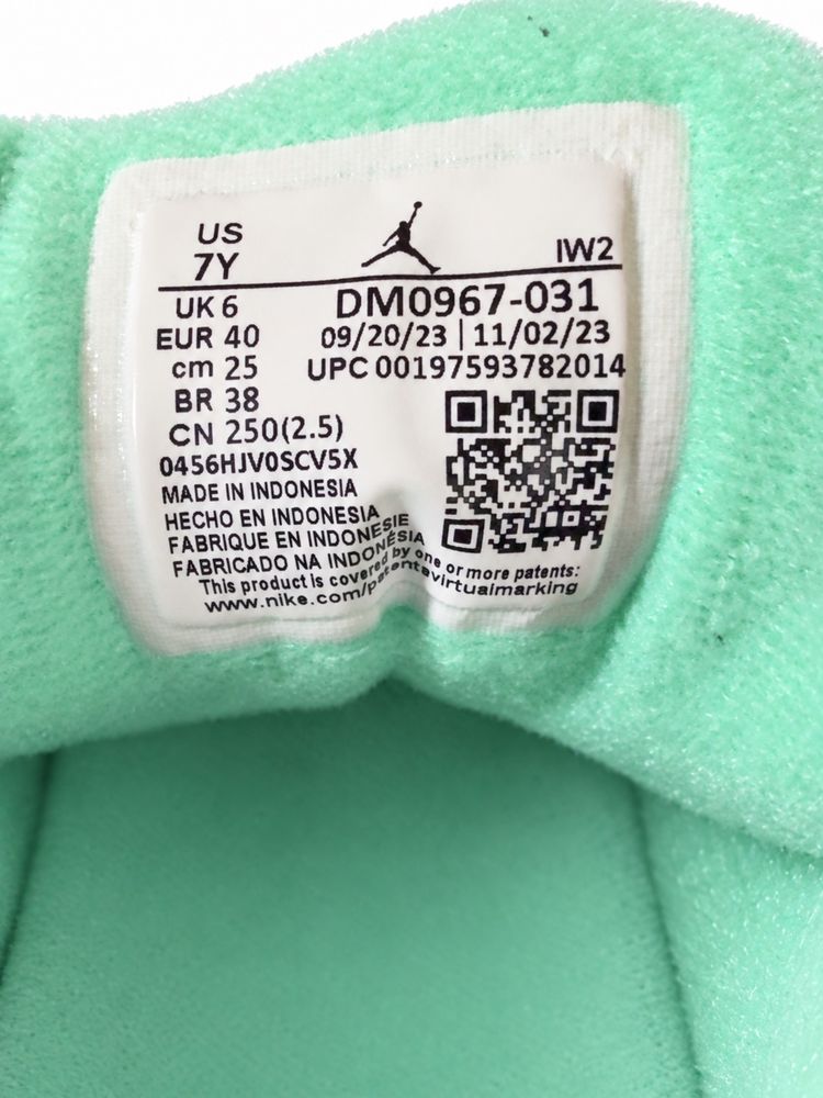 Immagine di Jordan 3’s - Black & Green 5
