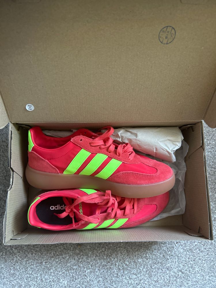 Adidas Sneakers