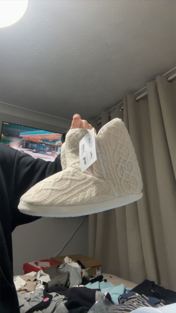 womens 7-8 slippers brand new with packaging rrp24.99