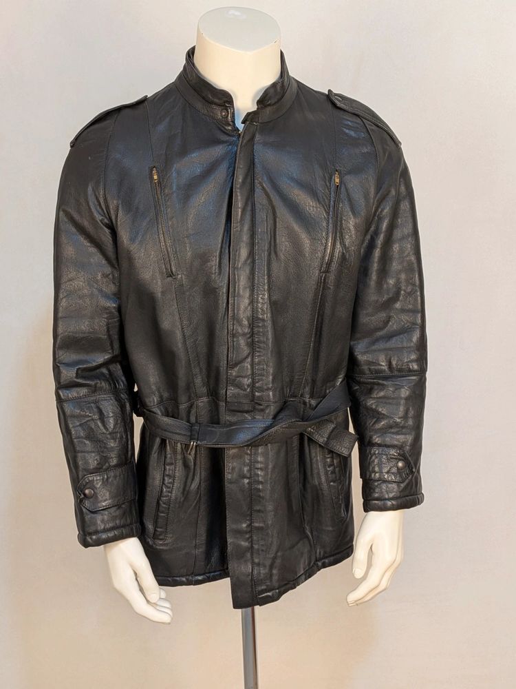 Giacca da uomo in Vera pelle nera vintage con cintura Tg. L/XL image 1