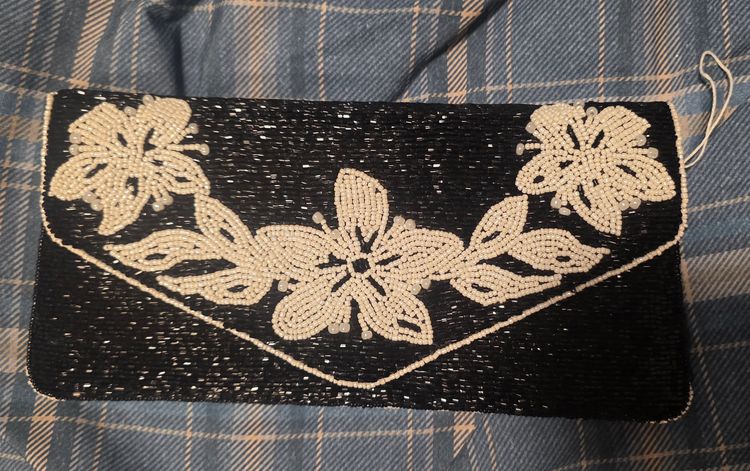 Immagine di Jacques Vert Black Beaded Clutch Bag shoulder strap included Brand new  4