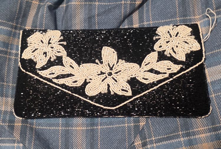 Immagine di Jacques Vert Black Beaded Clutch Bag shoulder strap included Brand new  2