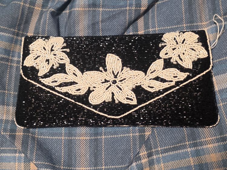 Immagine di Jacques Vert Black Beaded Clutch Bag shoulder strap included Brand new  3