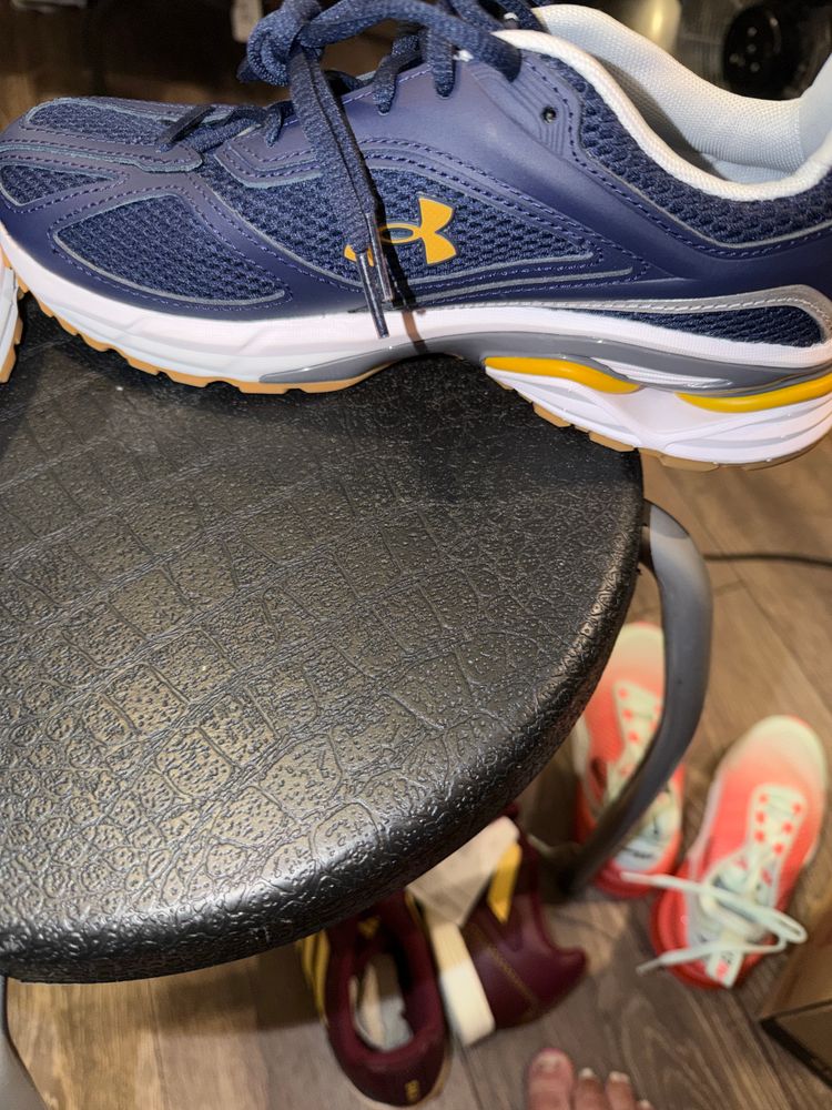 Under Armour Navy Blue Running Shoe image 1