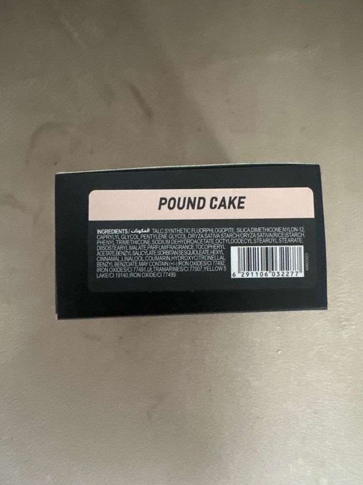 Huda Beauty Easy Bake Loose Baking & Setting Powder image 2