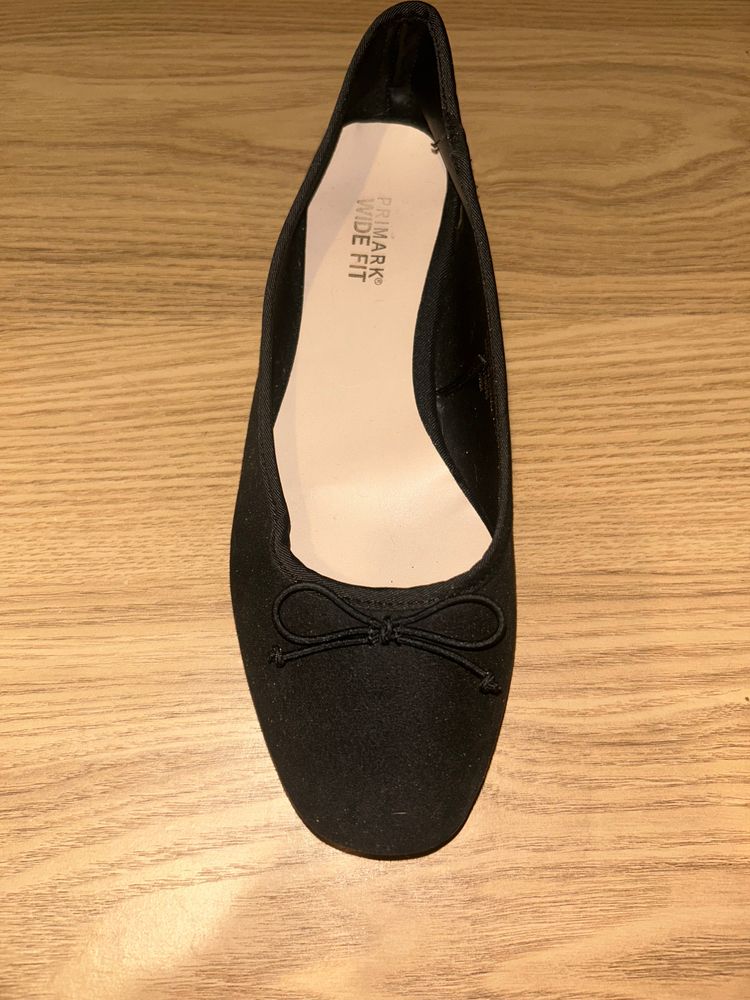 Black Ballet Flats 2