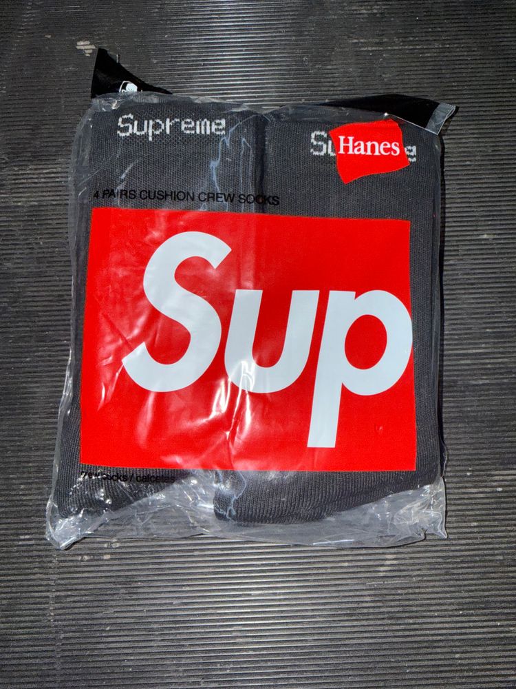 B157 Supreme Black Socks 4 Pack Brand New