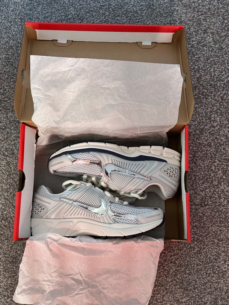 Nike Nike Air Vomero 5 Chromes product image