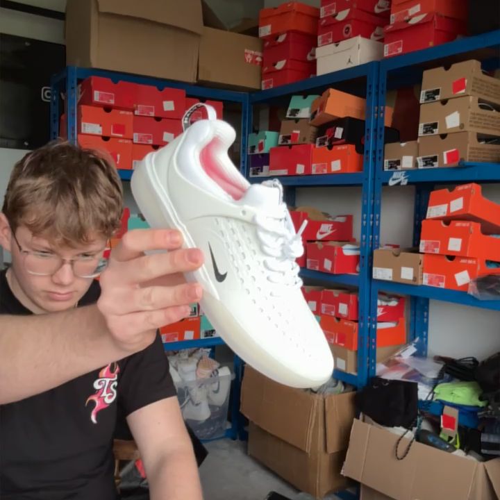Nike UK5 BNWB product image