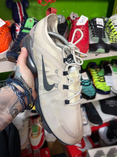 Nike Running Shoe- clean