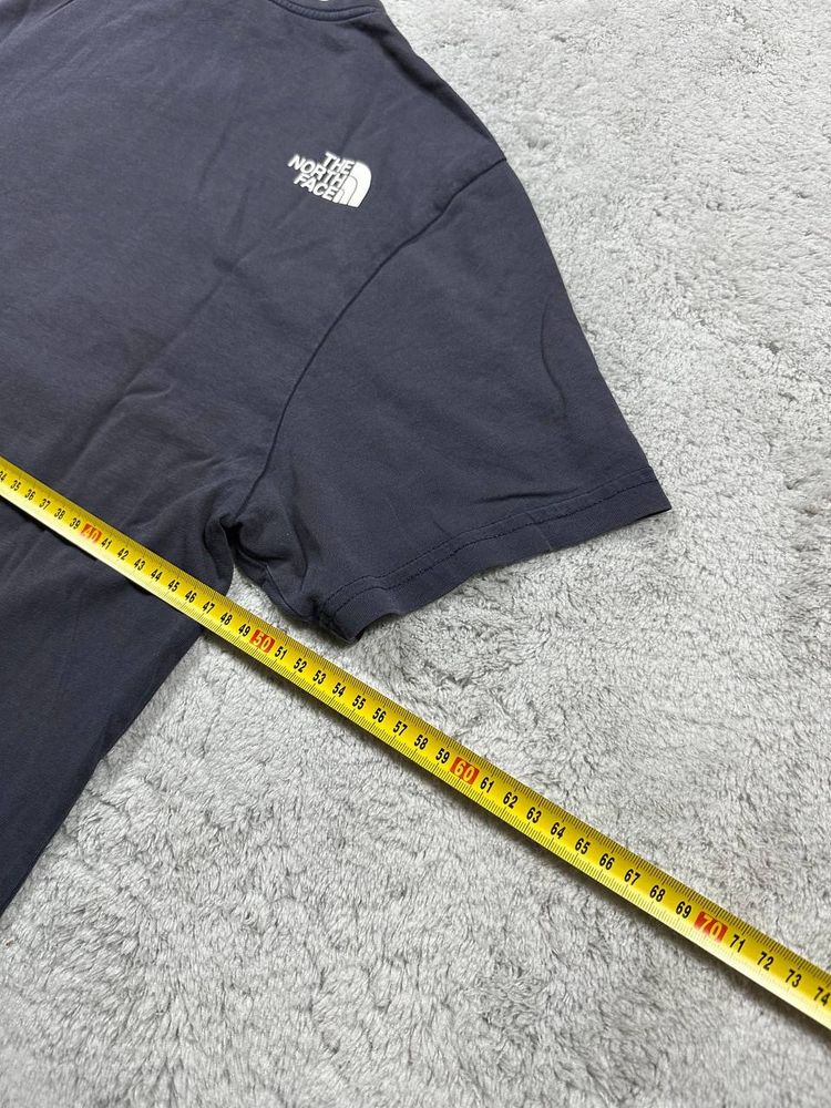 The North Face Men'S Black Graphic T-Shirt 9